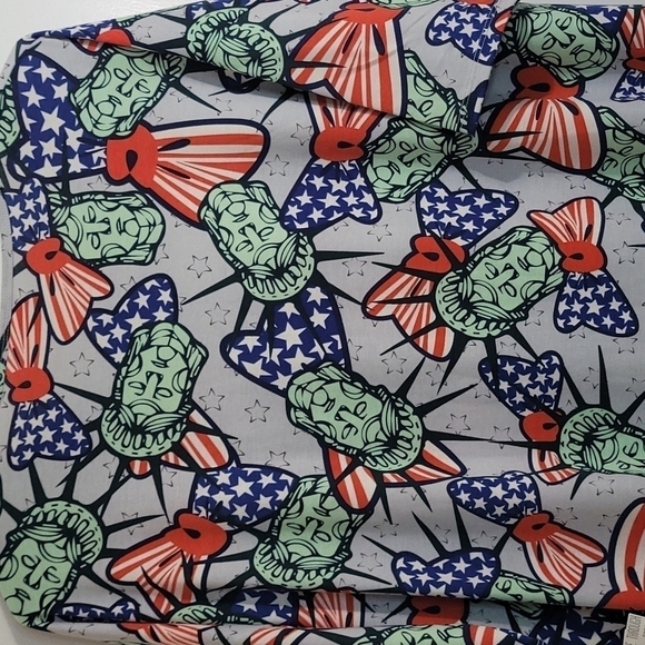NWT Lularoe Irma Top Statue Of Liberty Patriotic Top Size Large - Picture 3 of 10
